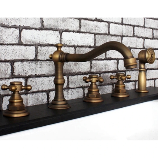 Vòi Lavabo 5 Lỗ Kanly GCB08 Nóng Lạnh Bằng Đồng Cổ Điển