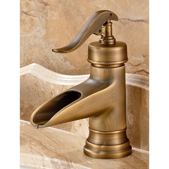 Vòi Lavabo Kanly GCV04 Nóng Lạnh Bằng Đồng Cổ Điển